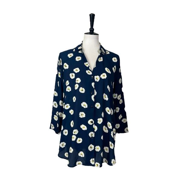 Cabi Top Button Down Collar Long Sleeves Blue White Floral Women’s Size Medium - Picture 1 of 12